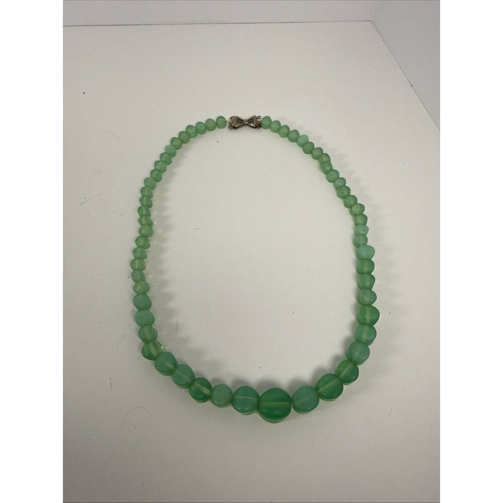 Natural Green Beaded Necklace 16.5in - Vintage